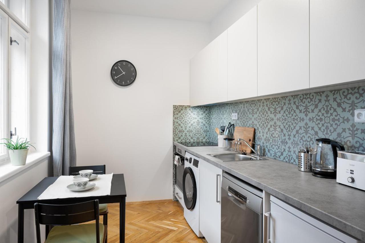 Veleslavin Apartments Prag Exterior foto